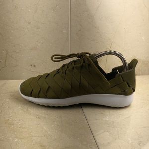 Nike Womens Juvenate Woven 833824-300 Olive Green Athletic Running Shoes US 6.5